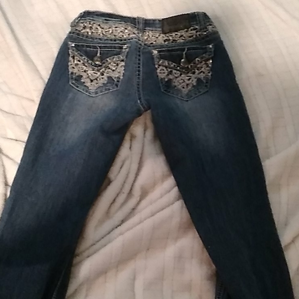 Clothes - Picture 5 of 5